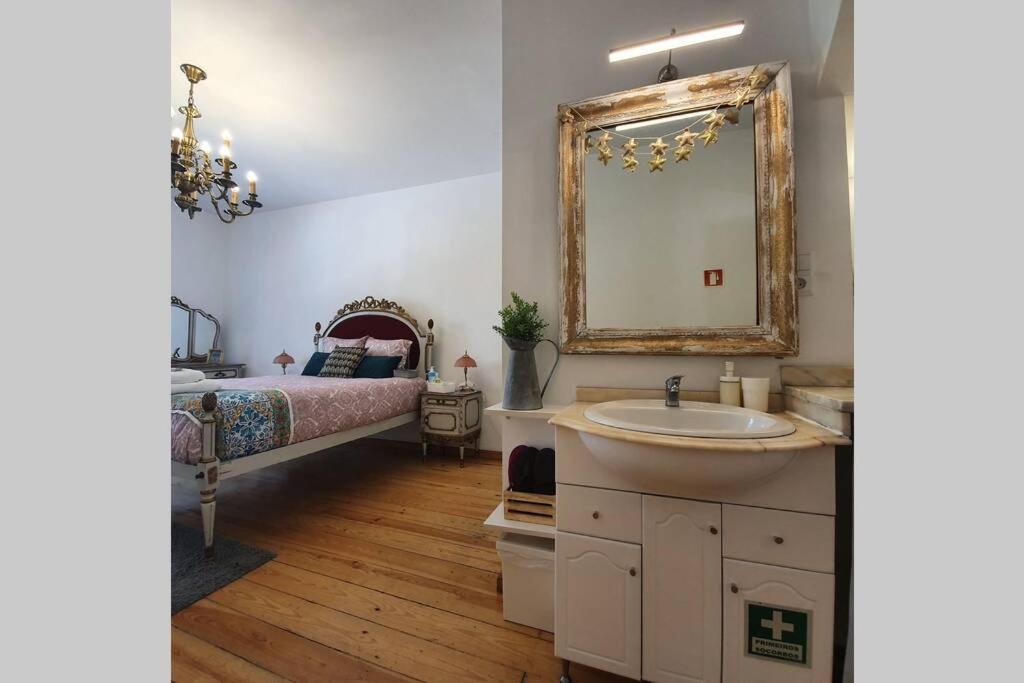 Charming Clerigos Studio Porto Bagian luar foto